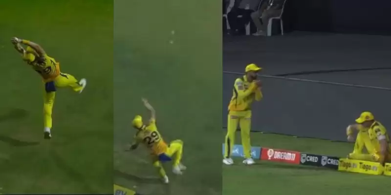 Watch: Pretorius and Gaikwad combined to take a breathtaking catch at boundary line vs MI; Fans go Crazy